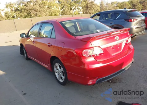 2011 Toyota Corolla S z USA, uszkodzony, nr VIN 2T1BU4EEXBC571352
